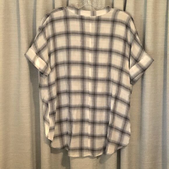 universal Thread hi-low plaid top size M - Picture 8 of 8